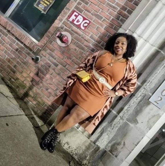 Meet your Posher, Courtney - Picture 1 of 3